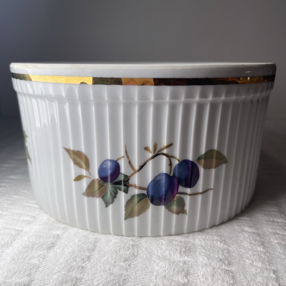 Royal Worcester Fine Porcelain Evesham Gold Soufflé Dish Made In England